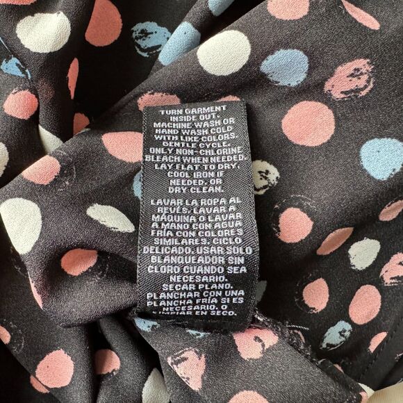 Zac & Rachel Top Sz M Black Multicolor Print Henley Roll Up Sleeves - Picture 6 of 6